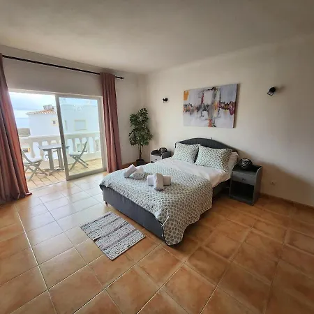 Casa Londamba Meia Nyaraló