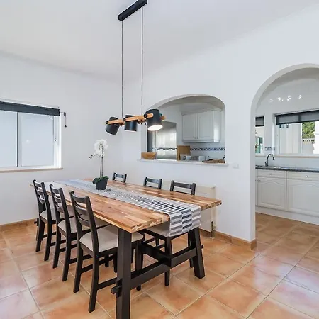 Casa Londamba Meia