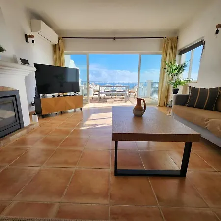 Casa Londamba Meia Nyaraló *