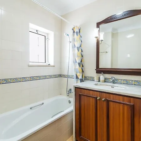 Casa Londamba Meia Holiday home Lagos