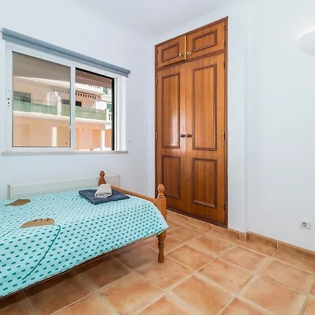 Casa Londamba Meia * Lagos